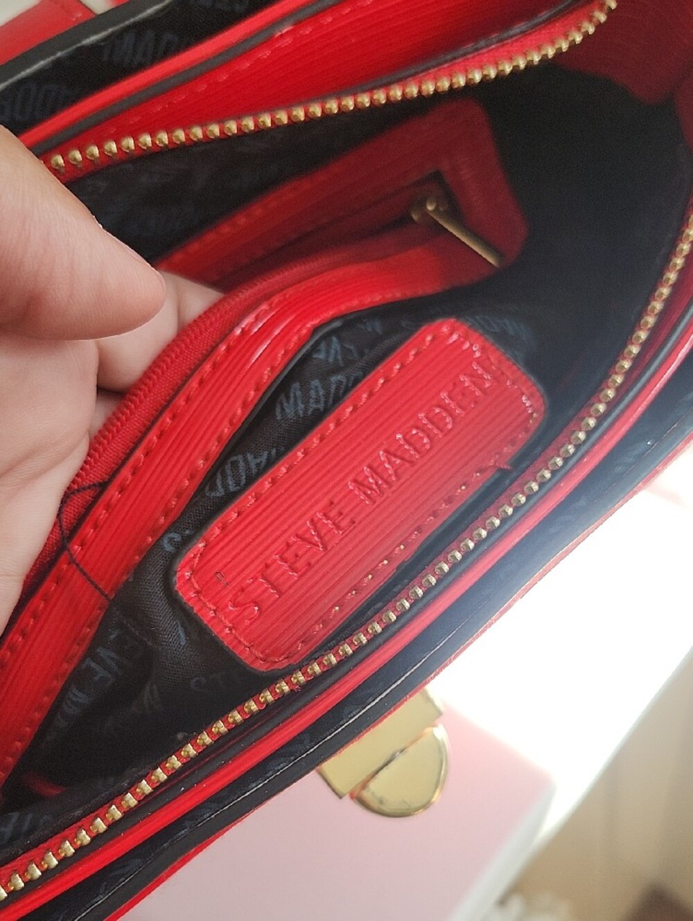 Steve Madden Red Crossbody Bag with Gold Hardware - Picture 5 of 8